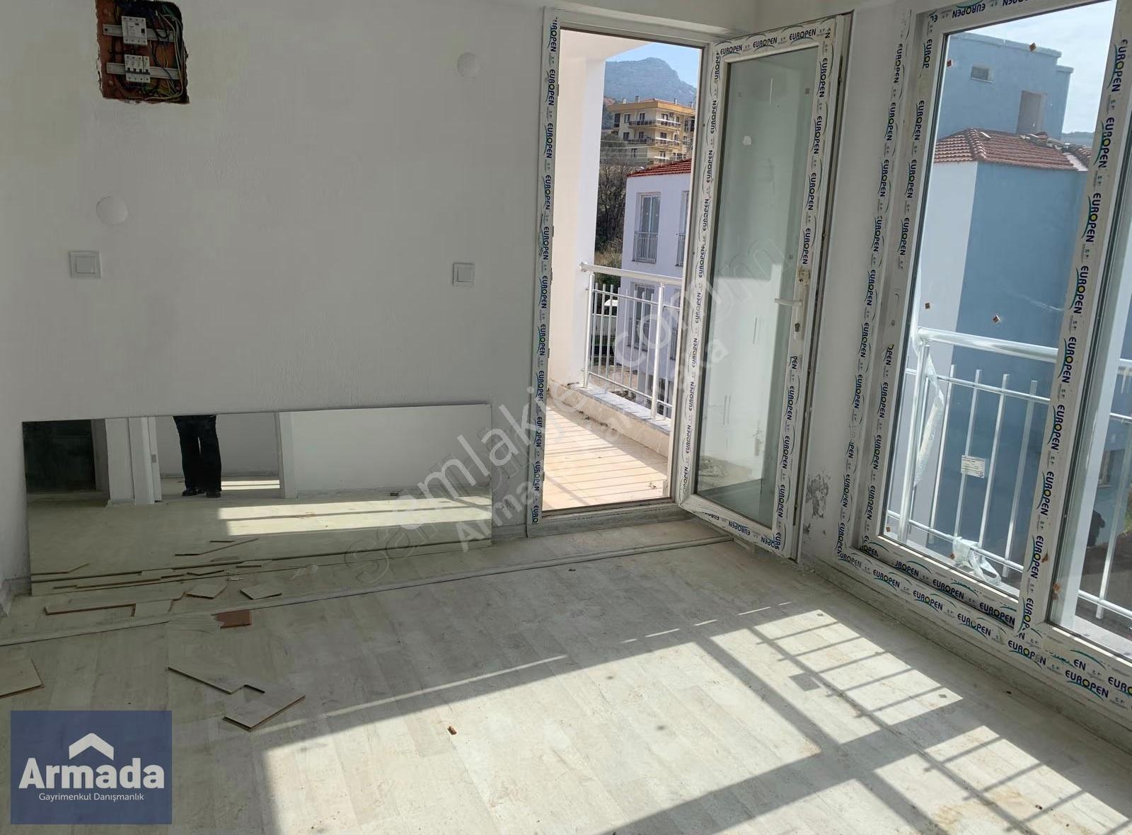 Yenifoça Narezenevleri Bölgesinde Merkeze Yakın Sıfır 1+1 Daire - Görsel 7