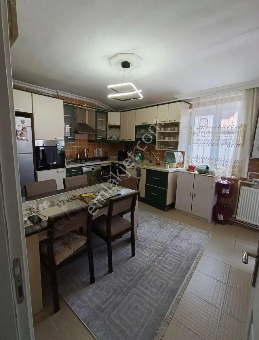 Acil Satılık 100m2 Cati Kati Daire