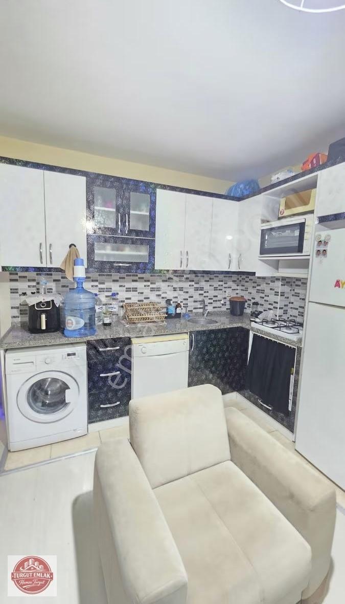Sağlık Mahlesi 7 Yaşında 2+1 Krediye Uygun Full Yapılı Kelepir