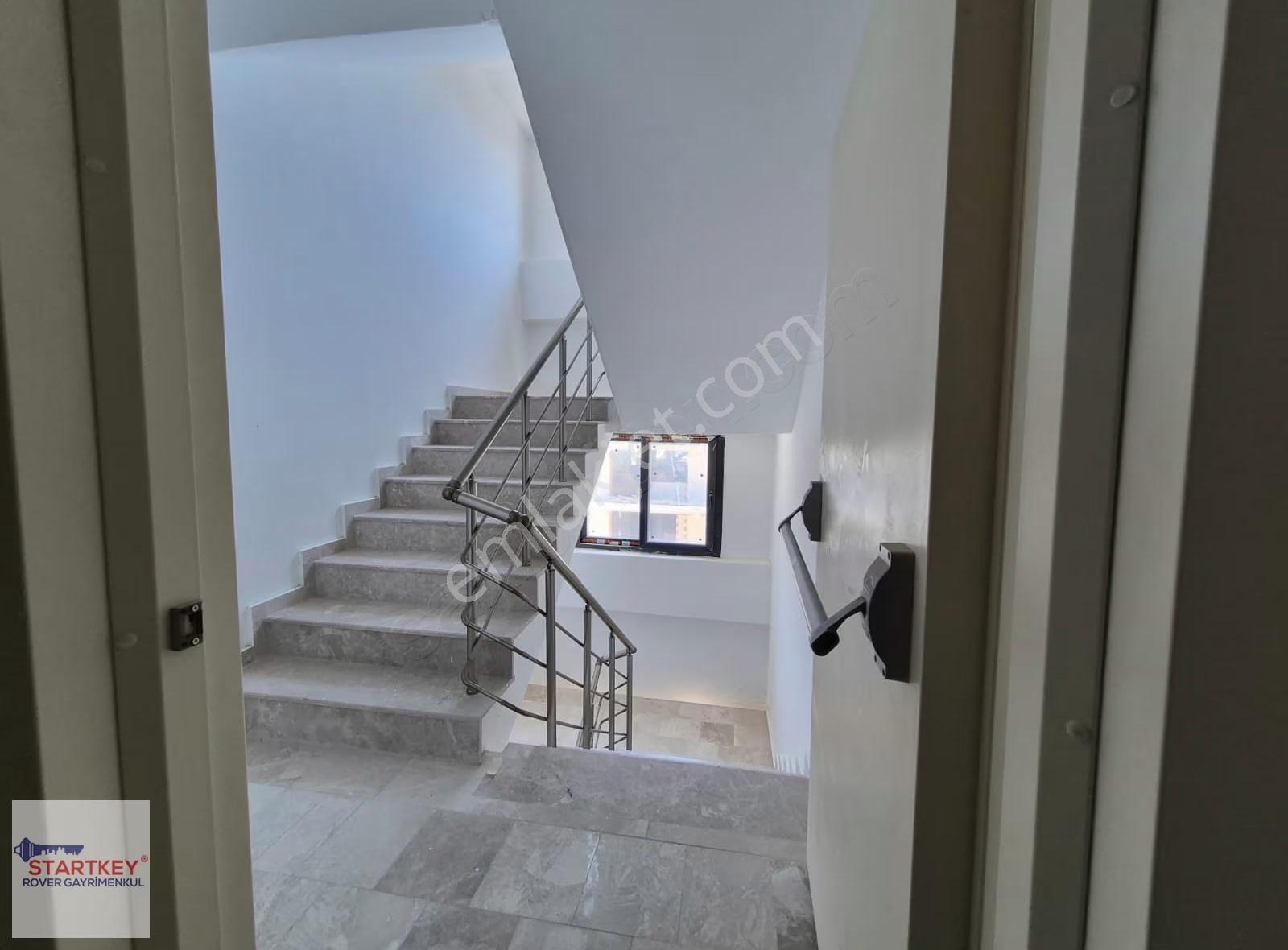 Çiğli Gazi Mustafa Kemal Mahallesin'de 2+1 Kiralık Daire - Görsel 5