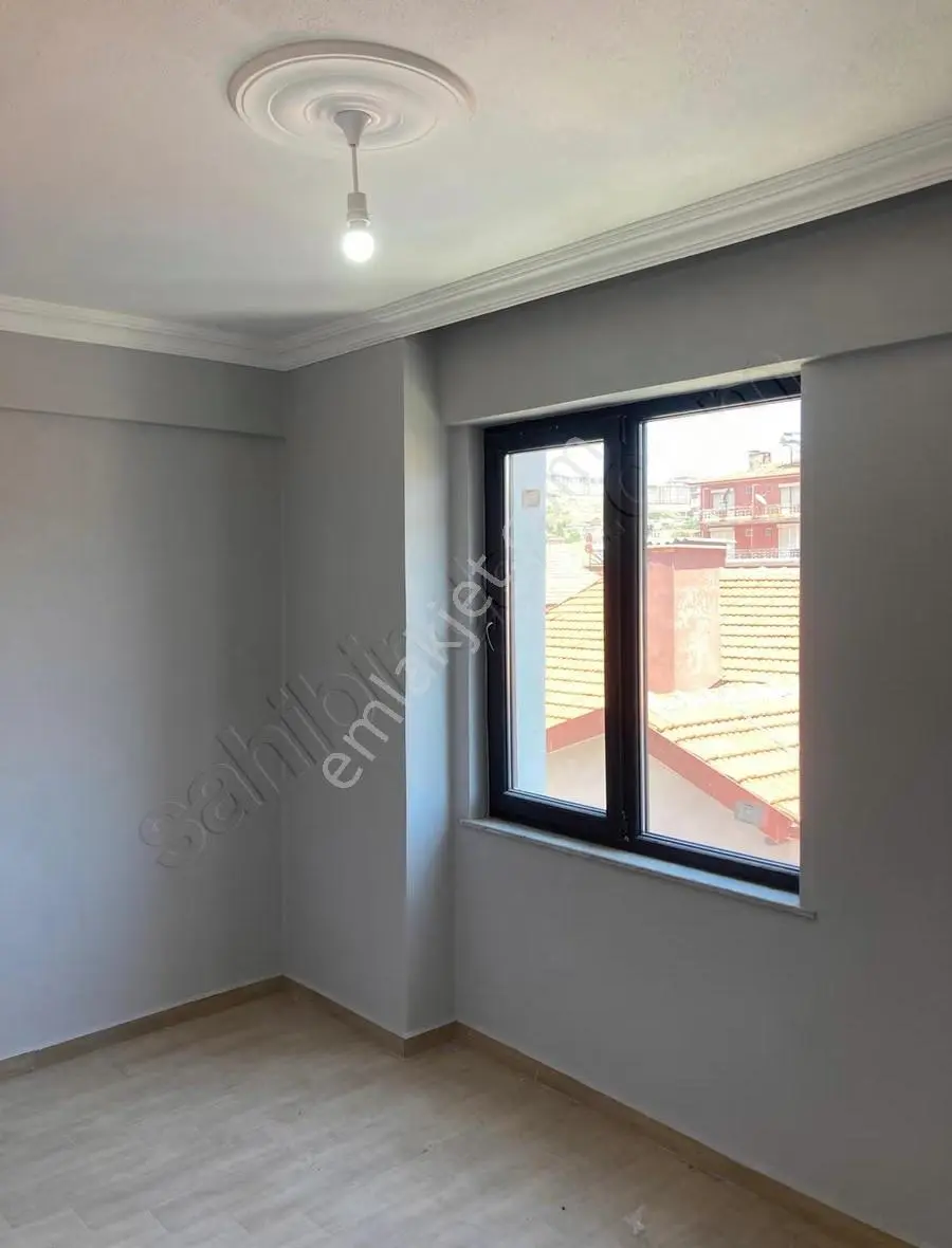 Singin'den - Bigadiç Kuyu Mah'de Satılık 1+1 Lüks Daire - Görsel 11