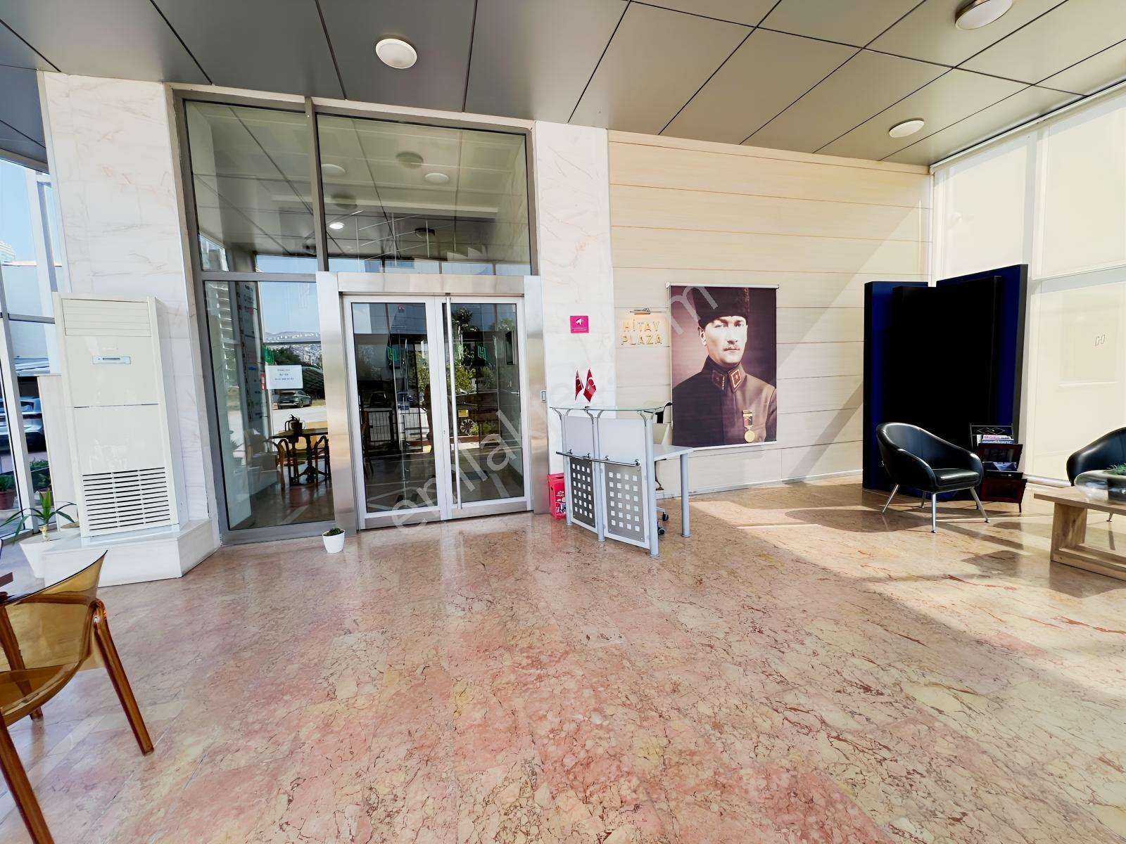 Hitay Plaza'da Çift Daire Toplam 200 M2 Satılık Ofis - Görsel 3