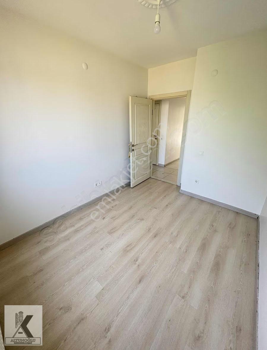 Altunoğlu"ndan Metrobüse 2 Dakika 2+1 90m2 Yeni Bina Arakat - Görsel 30