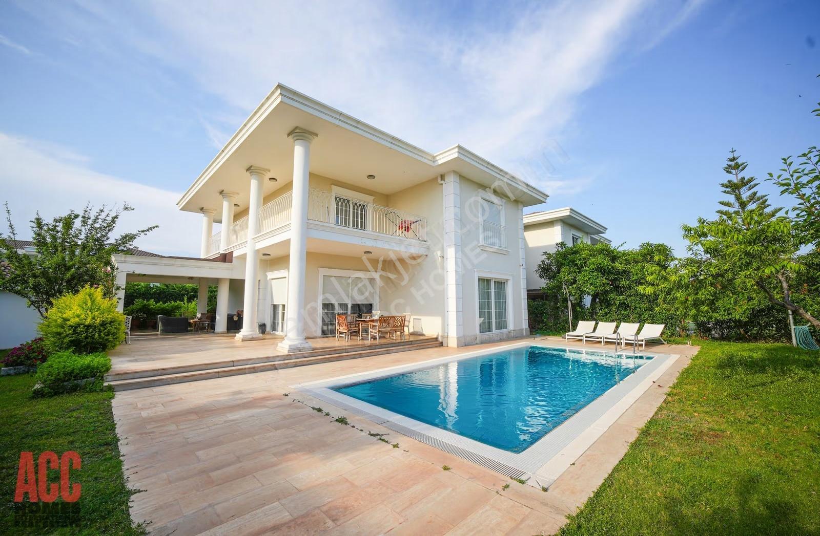 Acc Homes'tan Lara Hılls'te Eşyalı Kiralık Havuzlu 5+1 Villa