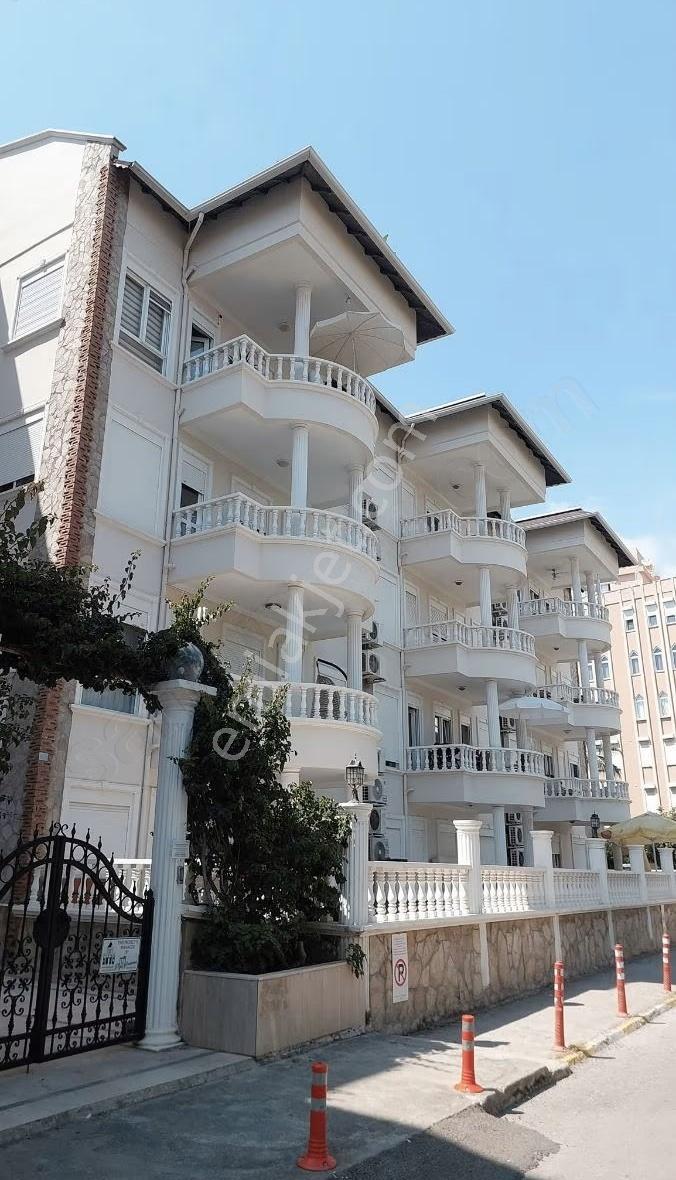 Elit Kleopatra Bahçe Katı Teraslı Daire 2+1 Eşyalı - Görsel 21