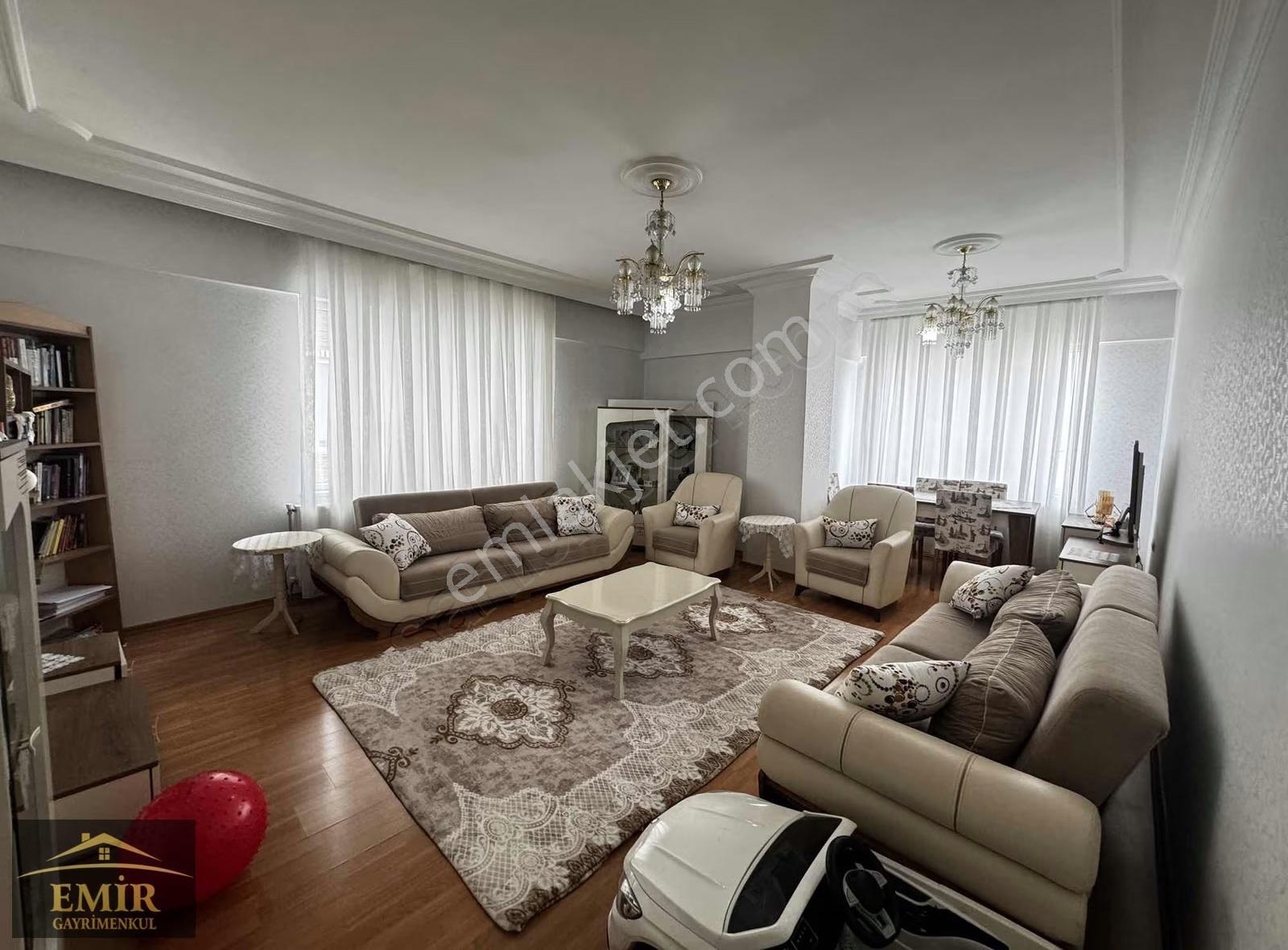 Emir Gayriemnkulden Burakta Ana Cadde Üzerinde Satılık 3+1 Daire - Görsel 2