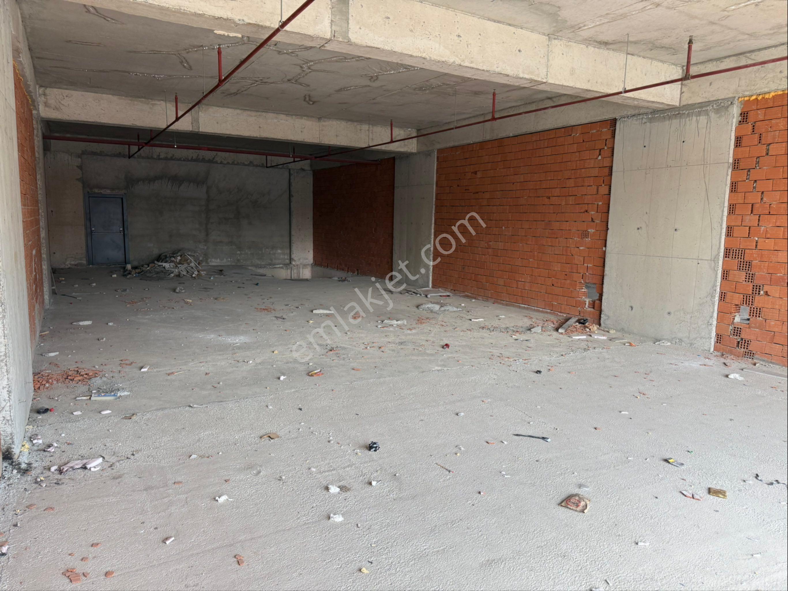 Cadde Üzeri Dükkan İşyeri - Görsel 24