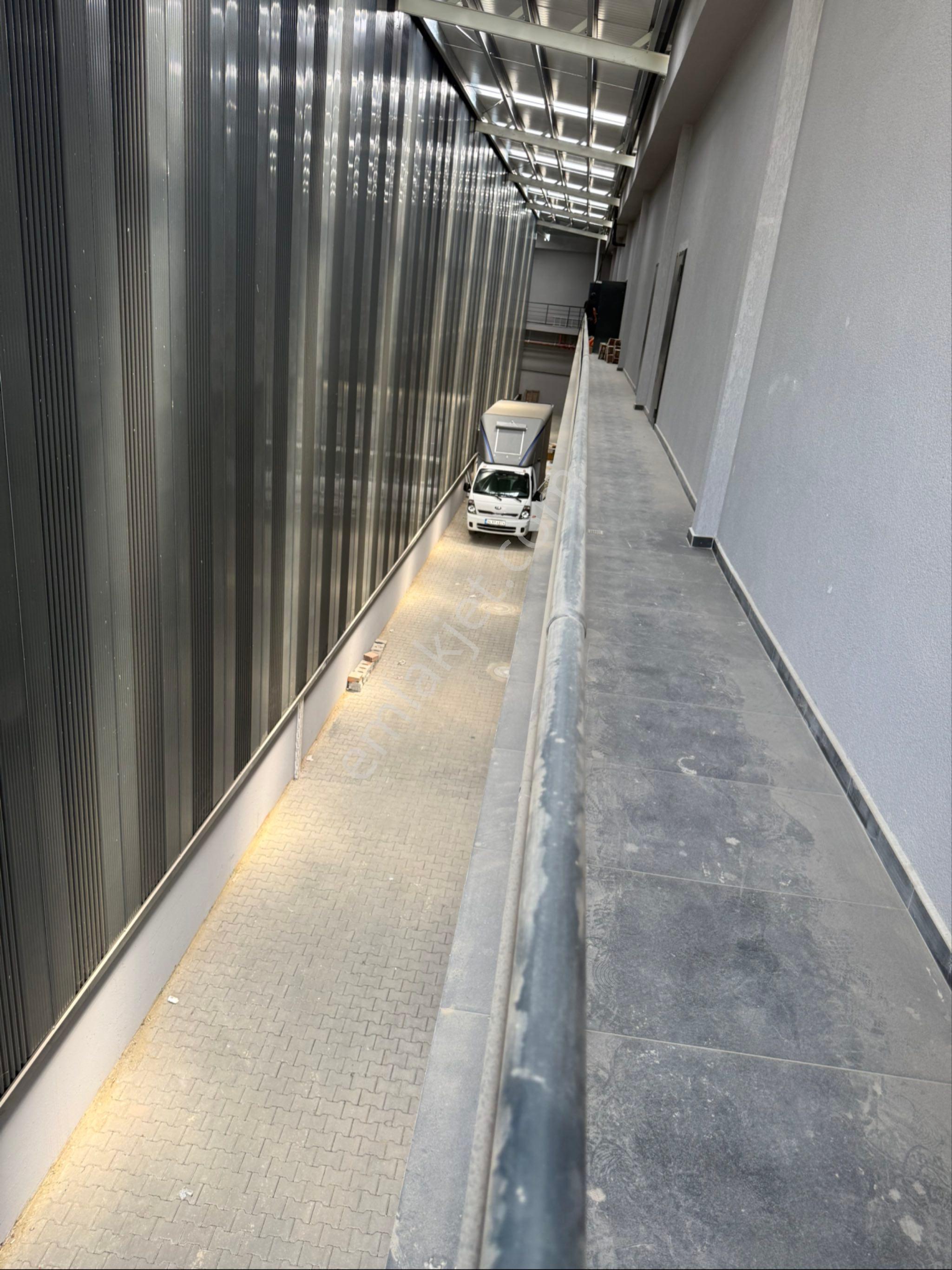 Cadde Üzeri Dükkan İşyeri - Görsel 27