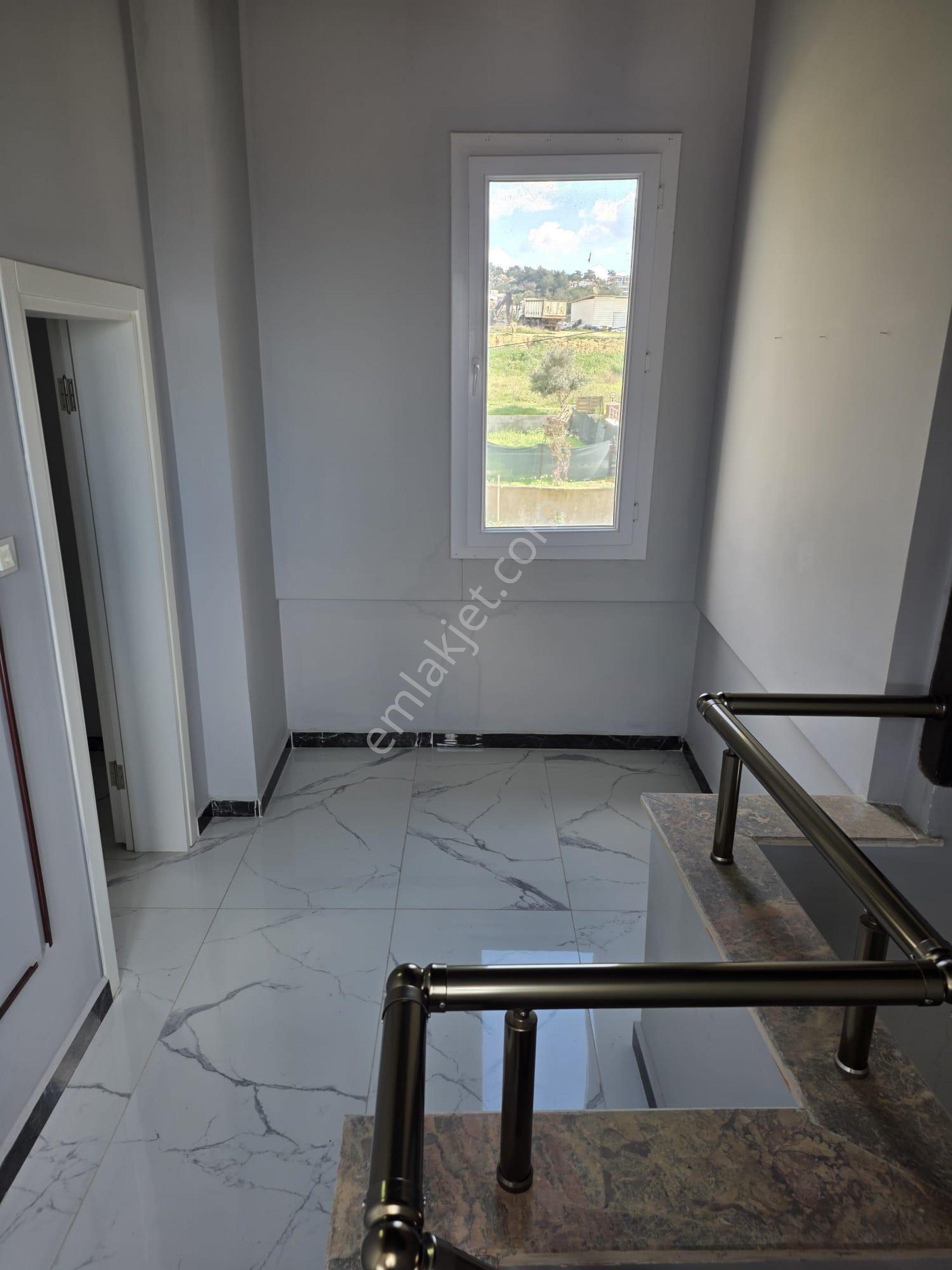 Kuşadası Soğucak Mahallesi’nde 3 +1 Sürekli Kiralık - Görsel 7
