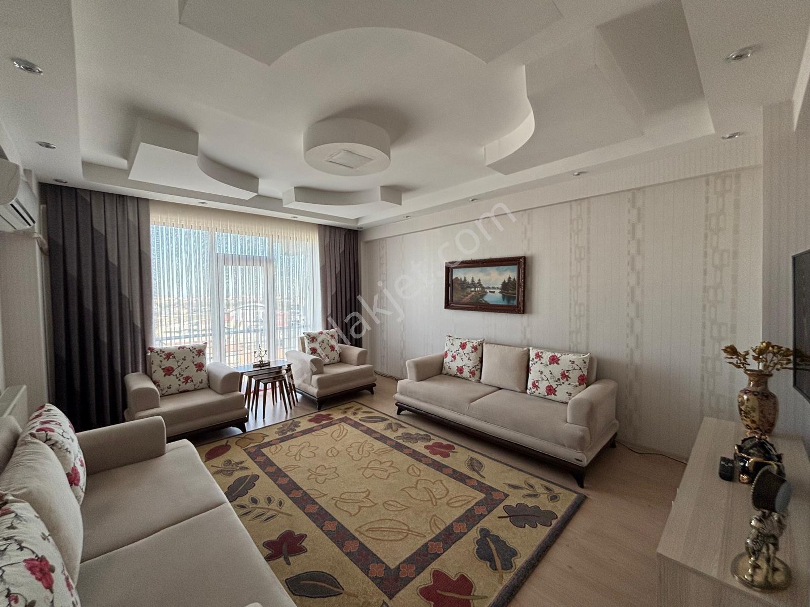 Bağcılar Gökkuşağı Düğün Salonu Karşısı Satılık 3+1 Daire - Görsel 2