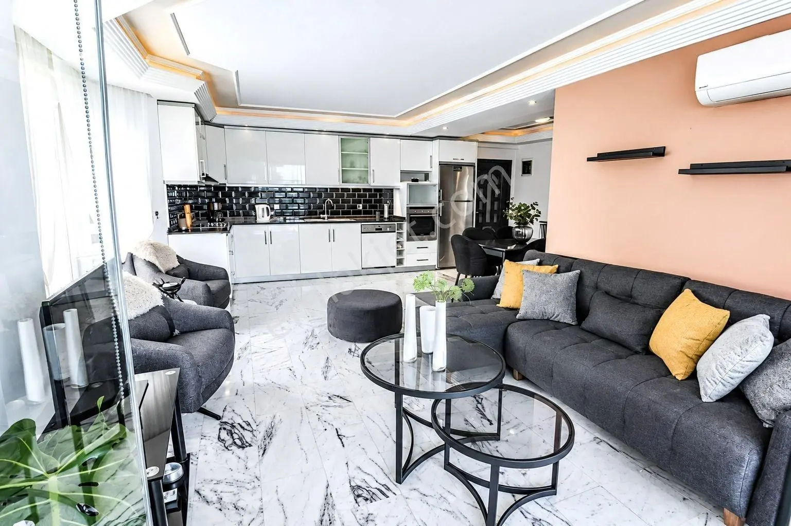 Alanya Tosmur'da Denize Sıfır Full Aktiviteli Sitede 3+1 Satılık Daire - Görsel 3