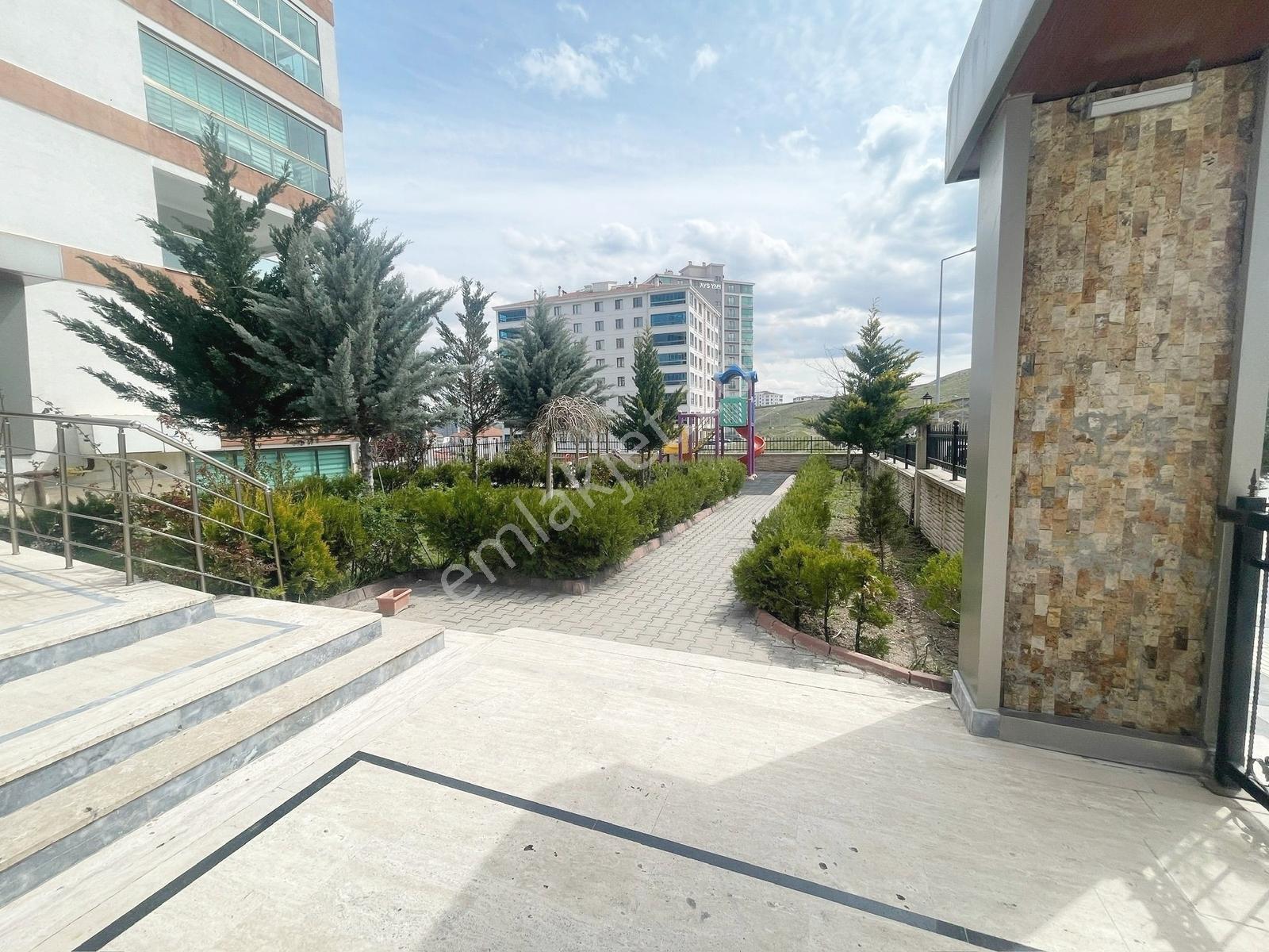 Barut Emlaktan Cadde Üzeri 3 Cepheli 195 M2 4+1 Daire 10. Kat - Görsel 34