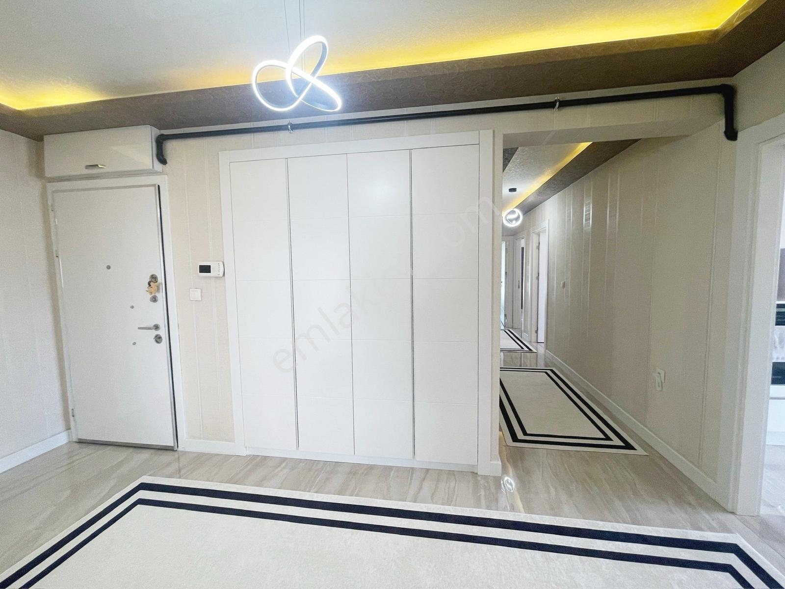 Barut Emlaktan Cadde Üzeri 3 Cepheli 195 M2 4+1 Daire 10. Kat - Görsel 15
