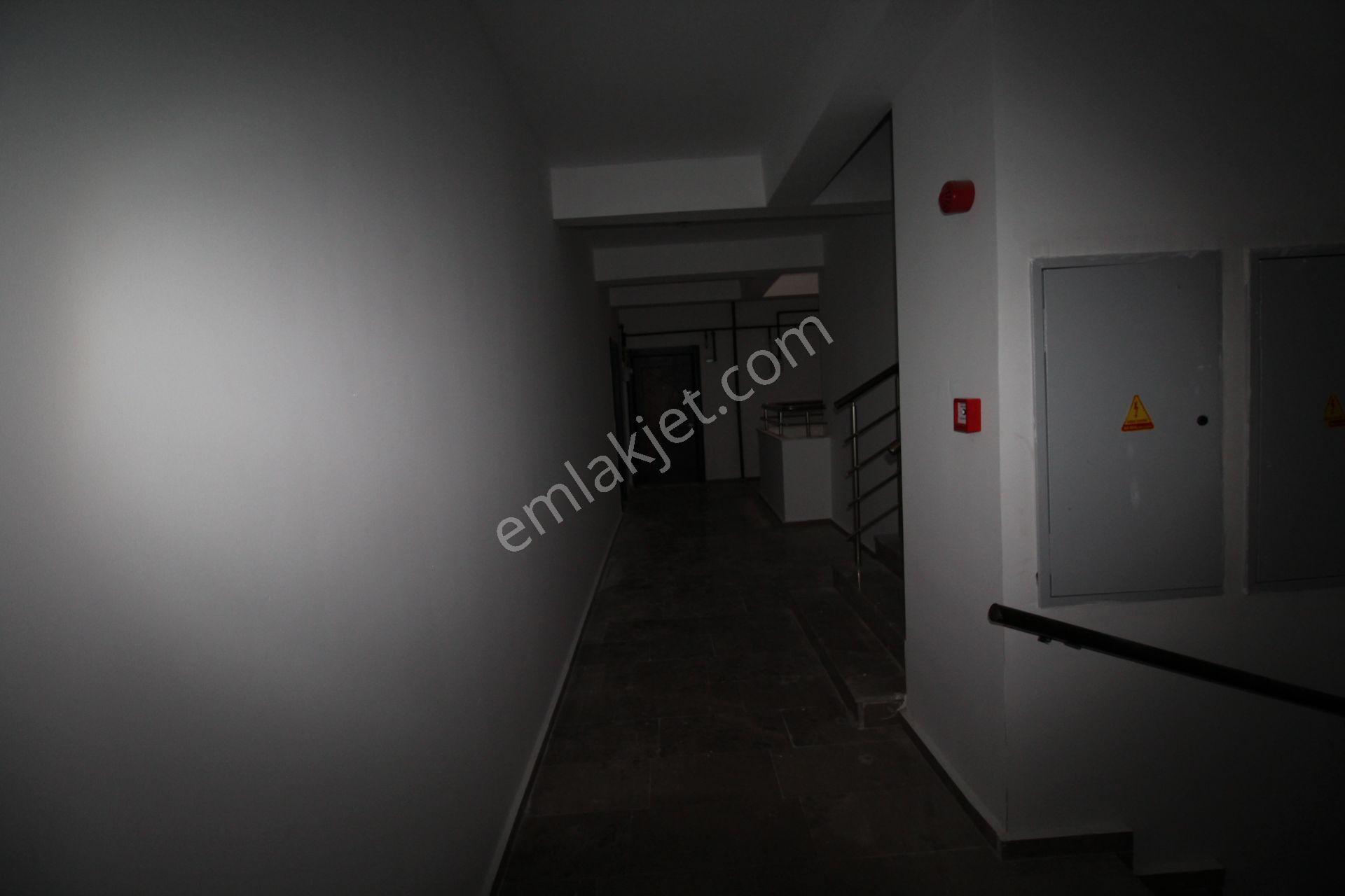 Aksaray Aratol İstiklalde Sıfır Ayarında Eşyalı 1+1 Kiralık Daire - Görsel 3