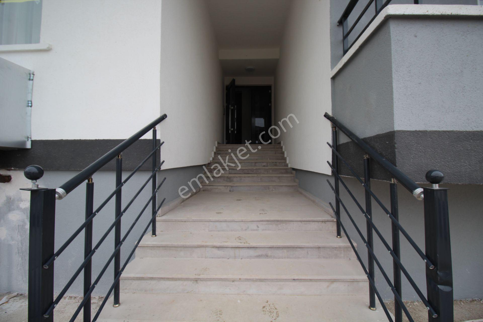 Aksaray Aratol İstiklalde Sıfır Ayarında Eşyalı 1+1 Kiralık Daire - Görsel 2