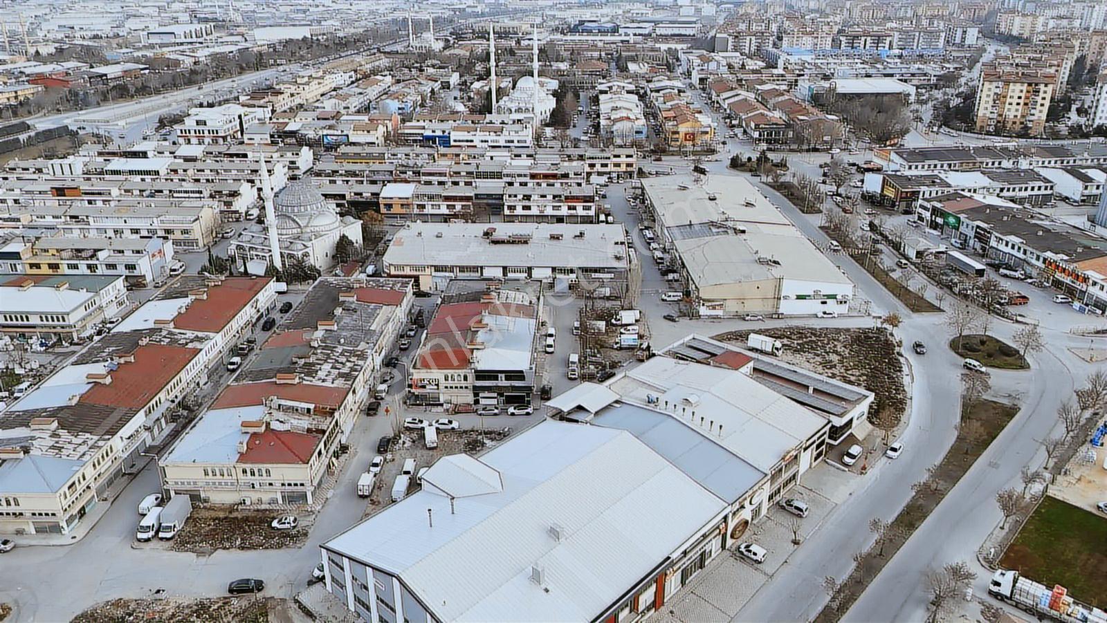 Yks Gayrimenkulden Gıdacılar Sitesinde Satılık Köşe Dükkan - Görsel 10