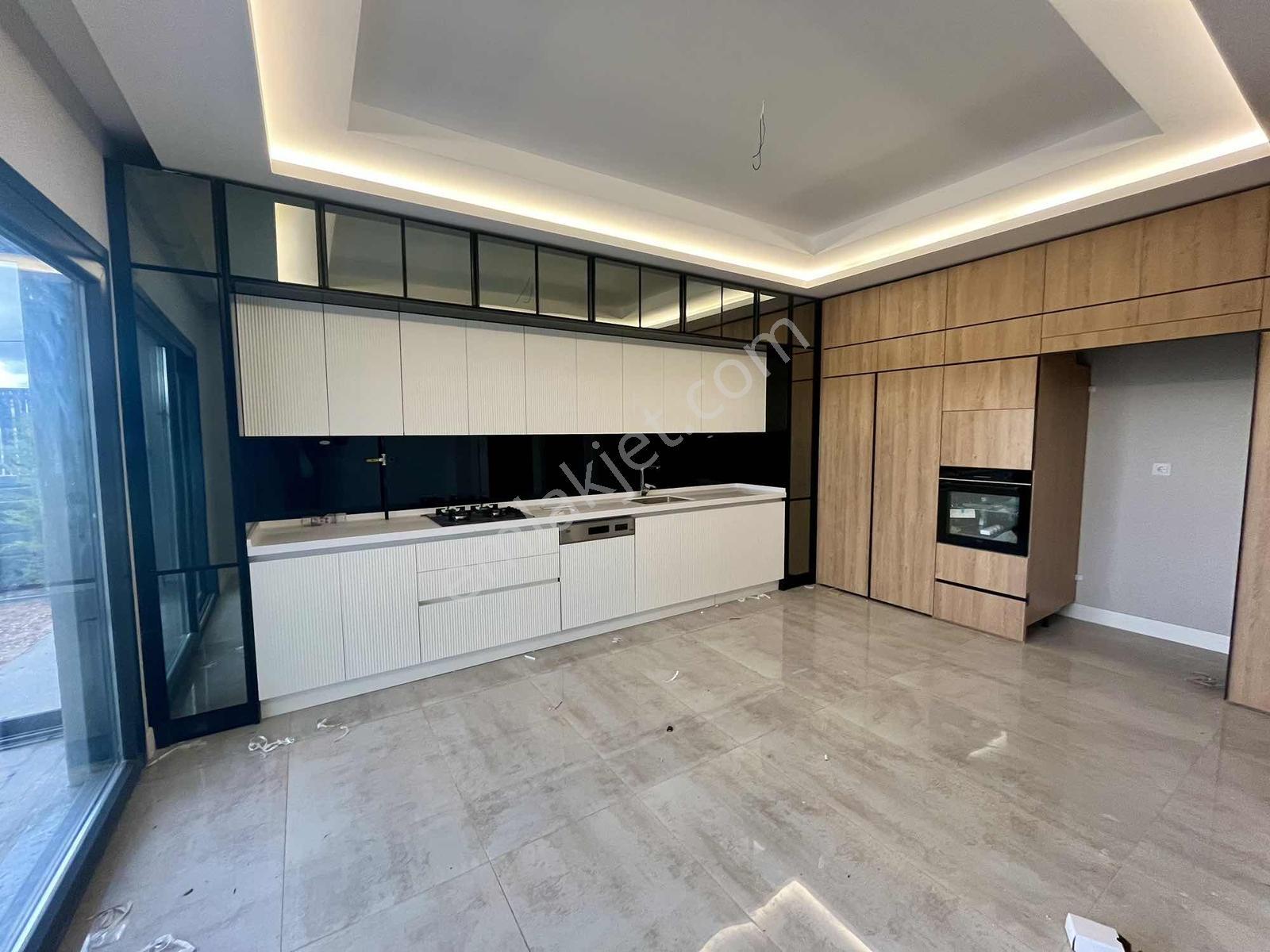 Yks'den Buhara Mh Site İçi 6+1/290m² Lüx Satılık Villa