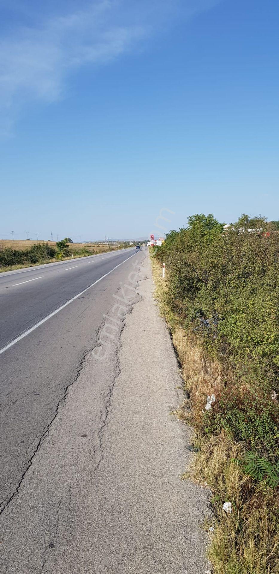 Edirne-hamzabeyli Gümrük Yolu Üzerinde 100m Cepheli Satılık 11.000 M² Yatırımlık Arazi - Görsel 2