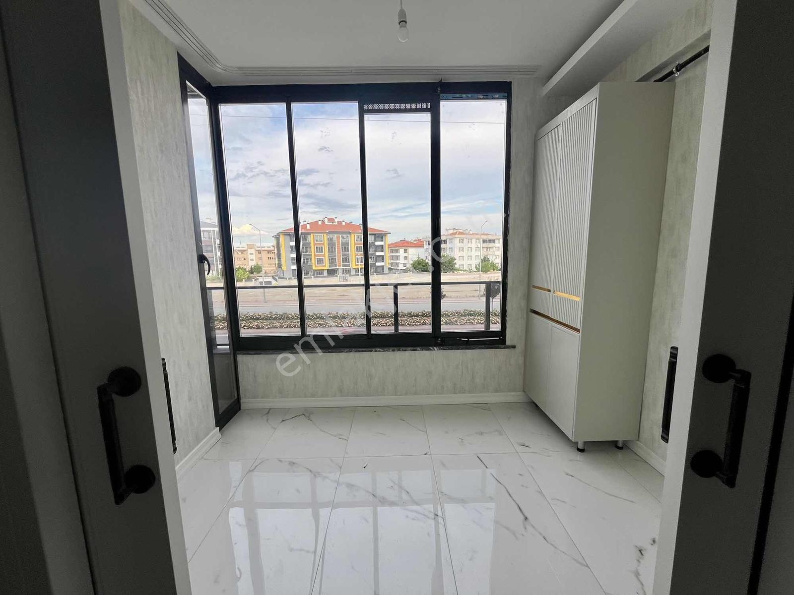 Abdülhamidhan Cad Üzerinde 3,5+1/125m² Lüx Daire Yks'den - Görsel 3