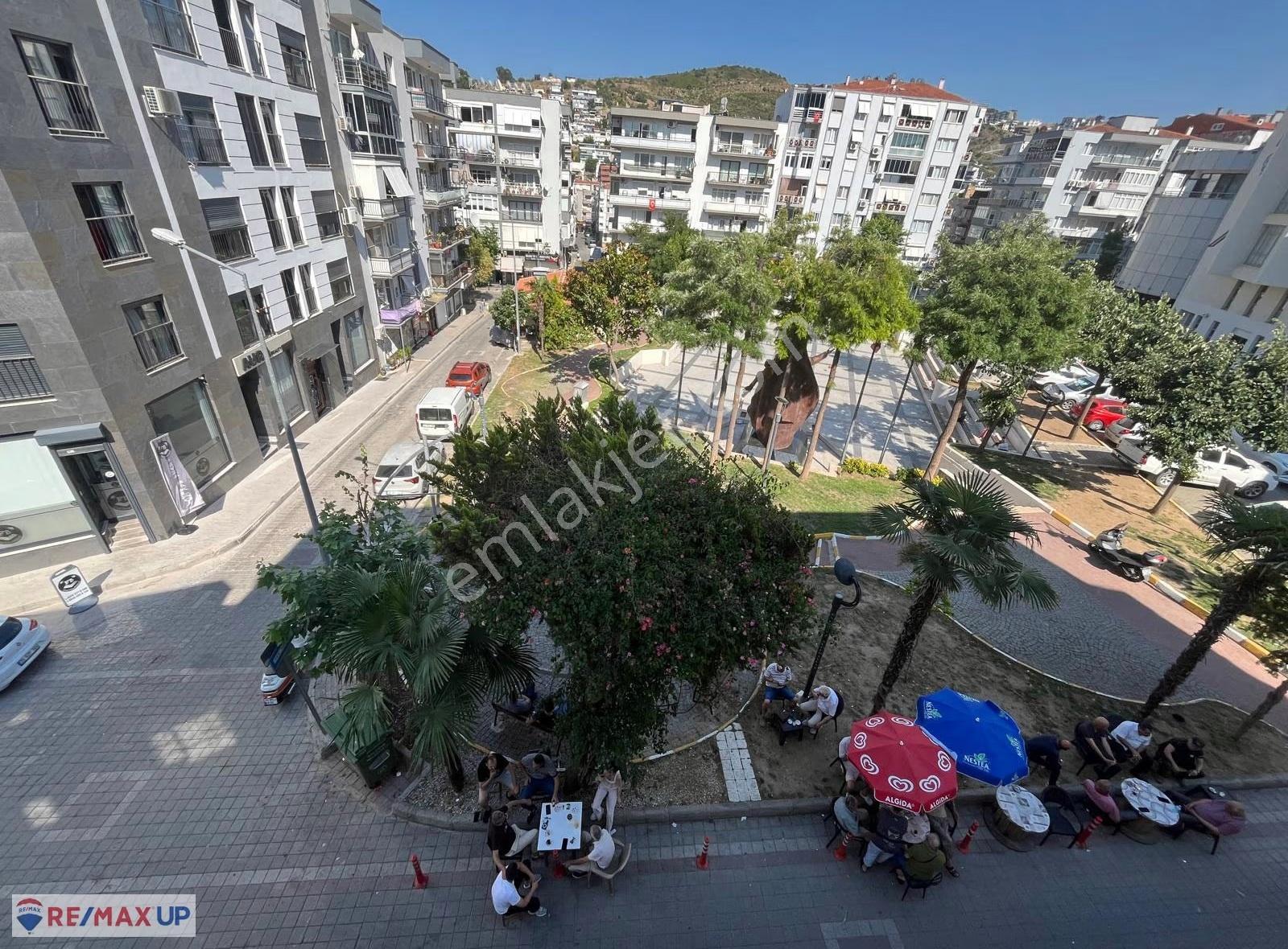 Balçova'da Merkezi Konumda Önü Açık Satılık Daire - Görsel 6