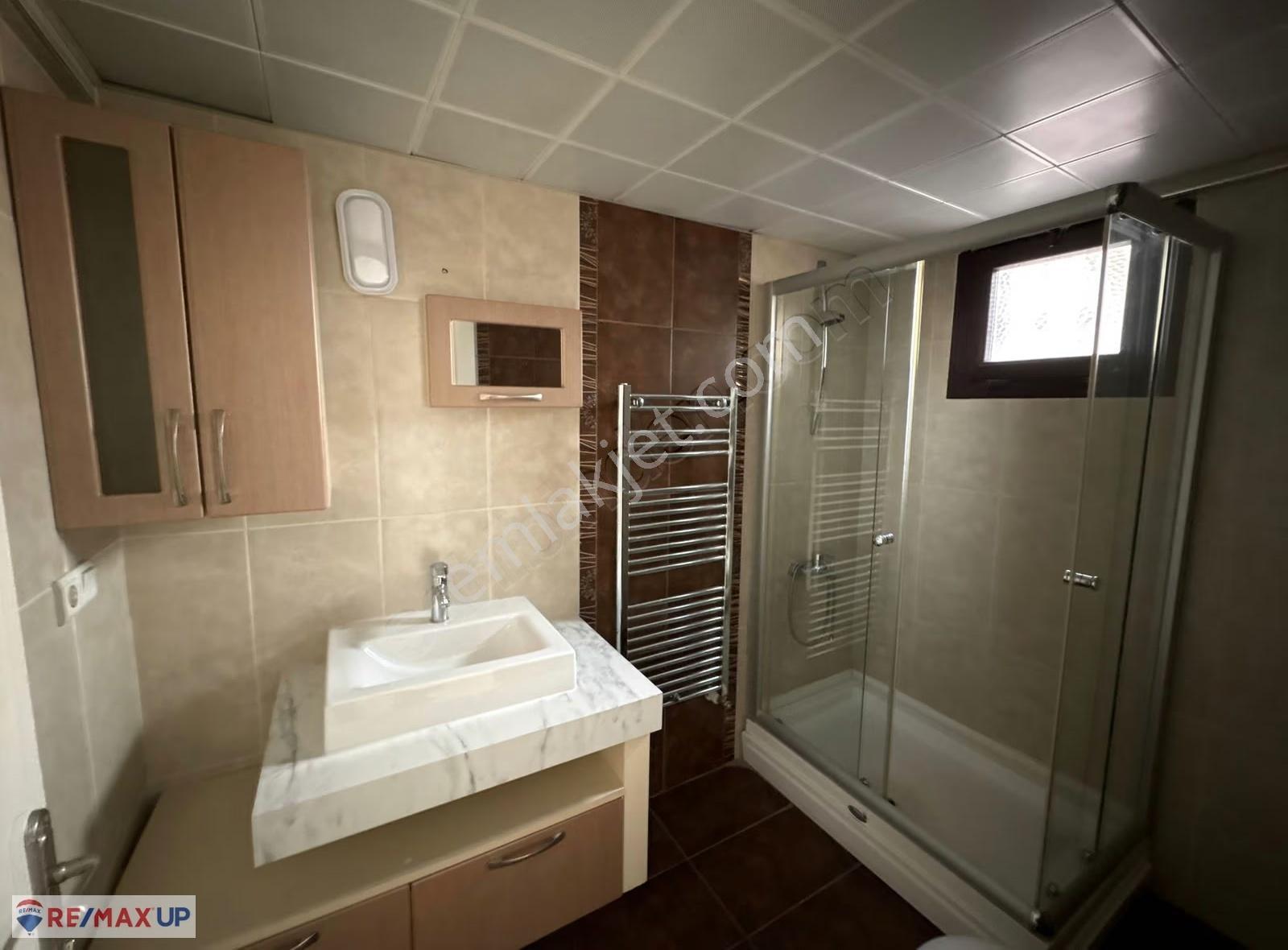 Remaxuptan Balçovada Eşsiz Konumda Ultra Lüks Triplex Villa - Görsel 10