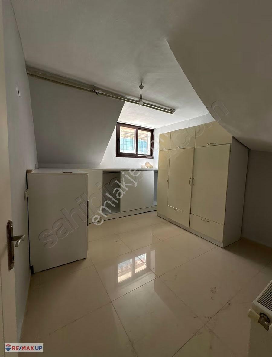 Remaxuptan Balçovada Eşsiz Konumda Ultra Lüks Triplex Villa - Görsel 24