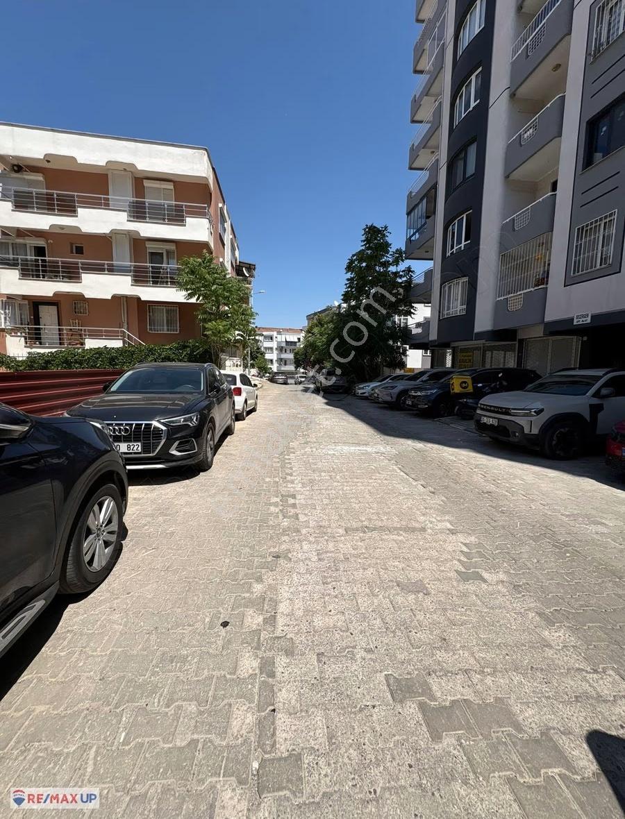 Remaxuptan Balçovada Eşsiz Konumda Ultra Lüks Triplex Villa - Görsel 20