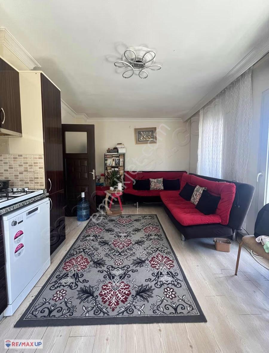 Genç Bina'da Satılık 2+1 Daire - Görsel 18