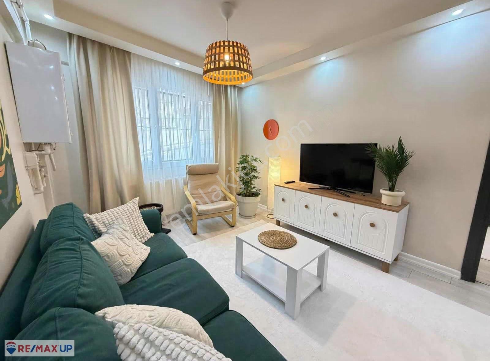 Merkezi Lokasyonda Kiralık Konsept Eşyalı Geniş 1+1 Daire - Görsel 8
