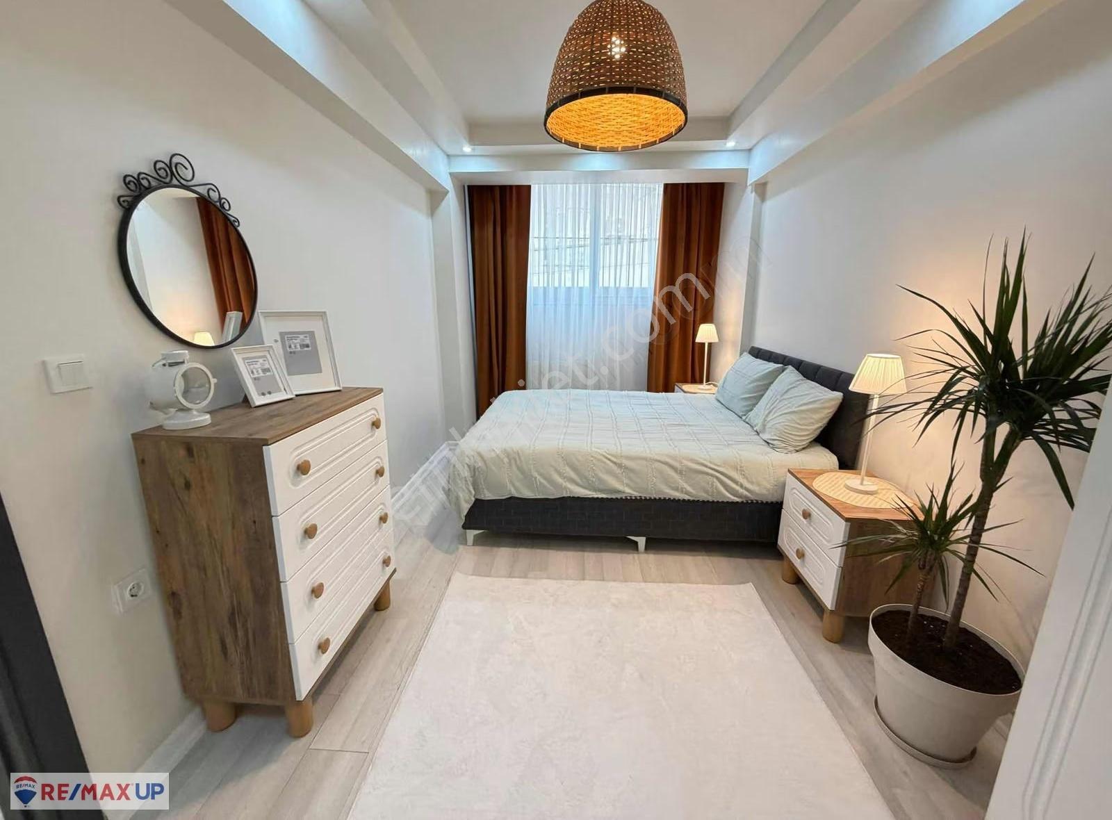 Merkezi Lokasyonda Kiralık Konsept Eşyalı Geniş 1+1 Daire - Görsel 2