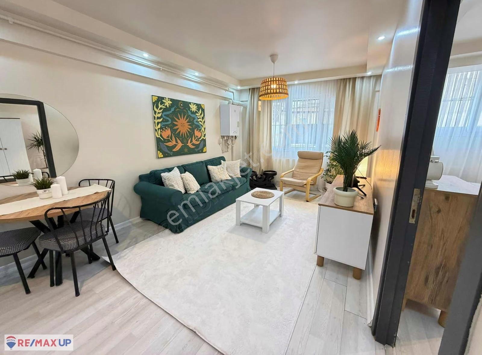 Merkezi Lokasyonda Kiralık Konsept Eşyalı Geniş 1+1 Daire - Görsel 5