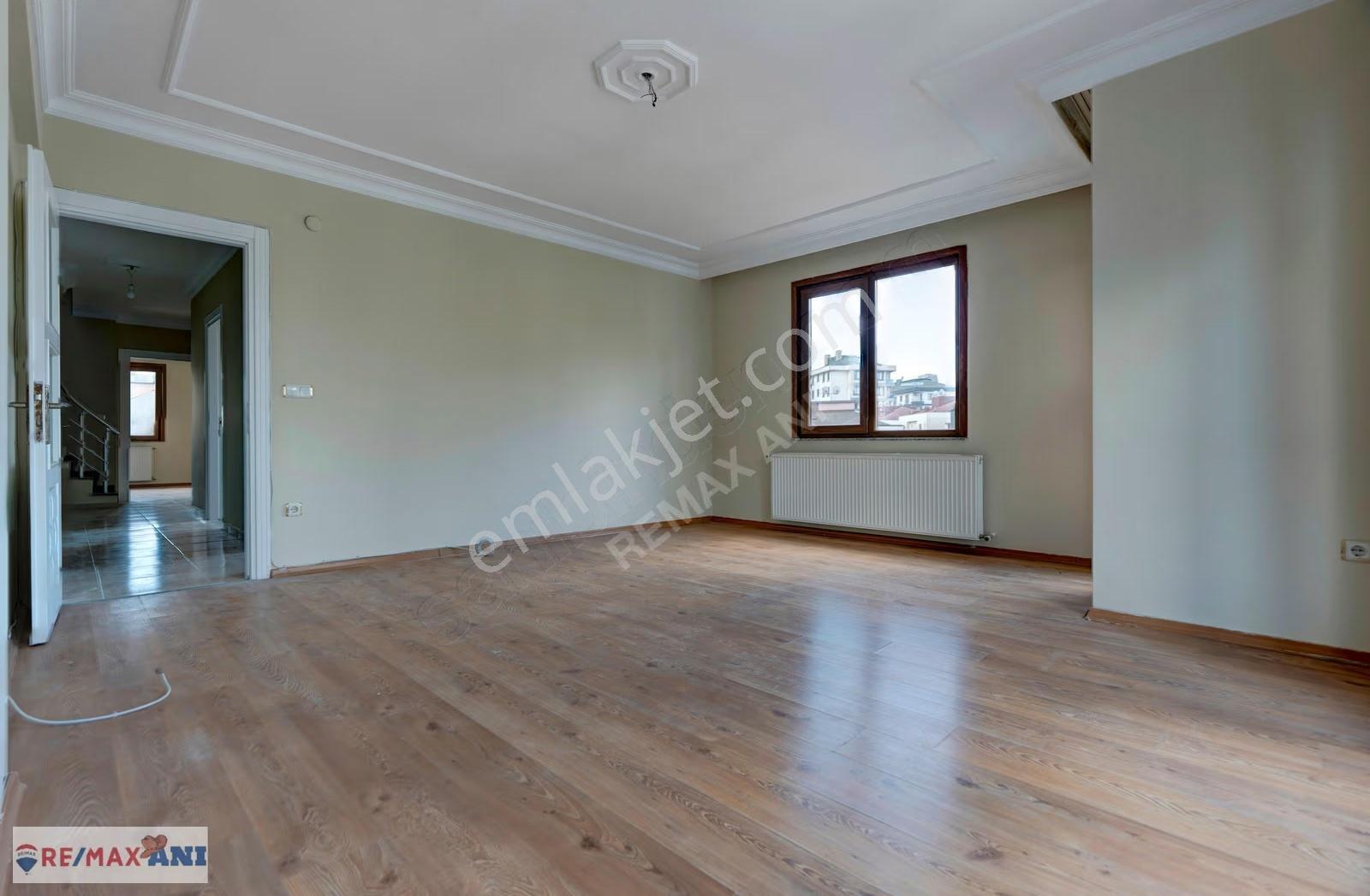 Remax Anı 'dan Ümraniye Metroya Yakın Satılık Teraslı Dubleks - Görsel 8