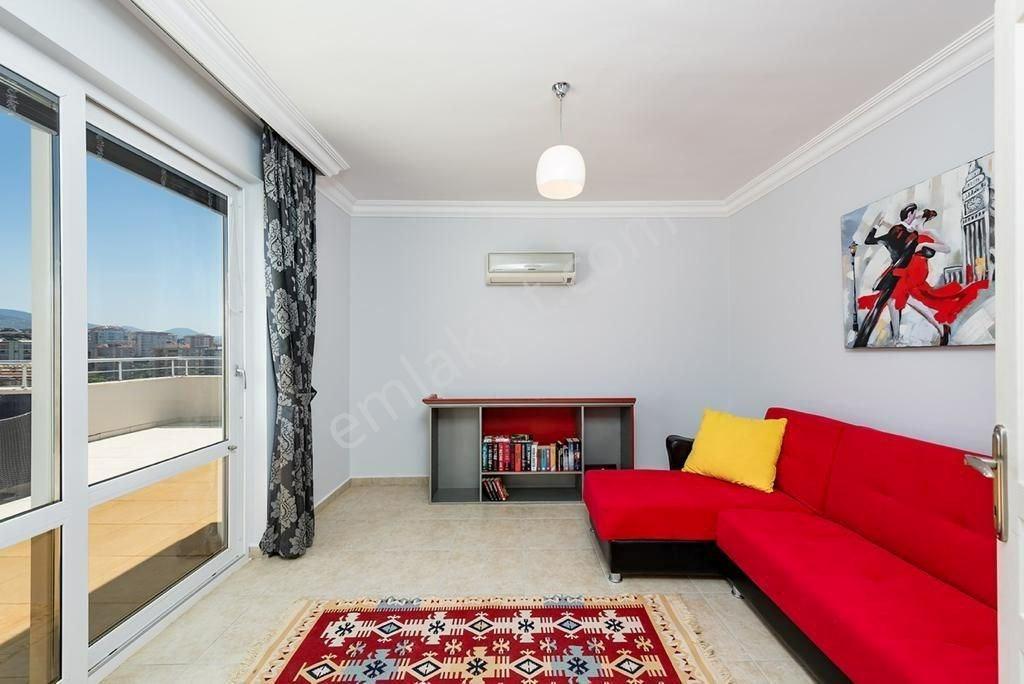Alanya Tosmur'da Deniz Manzaralı İkamete Uygun 4+1 Dubleks Penthouse - Görsel 9