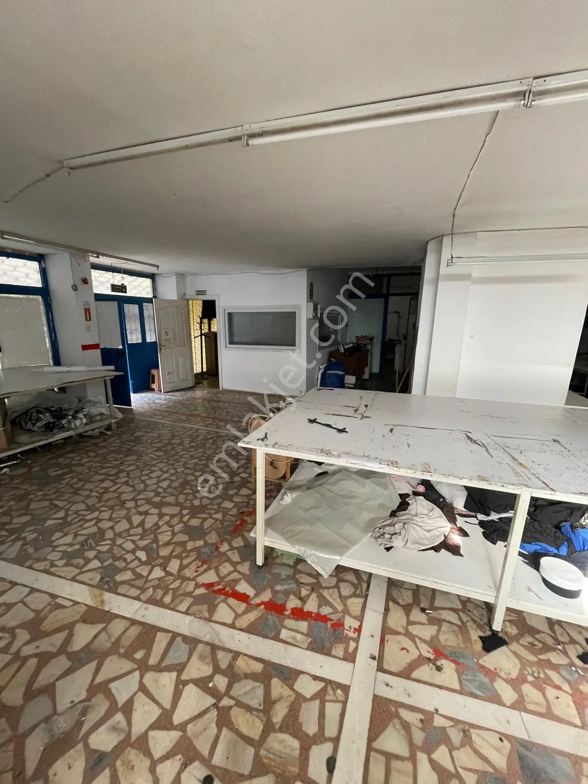 Satılık 250 Metre Kare Dükkan Yüksek Hisseli Metro Yanı - Görsel 5