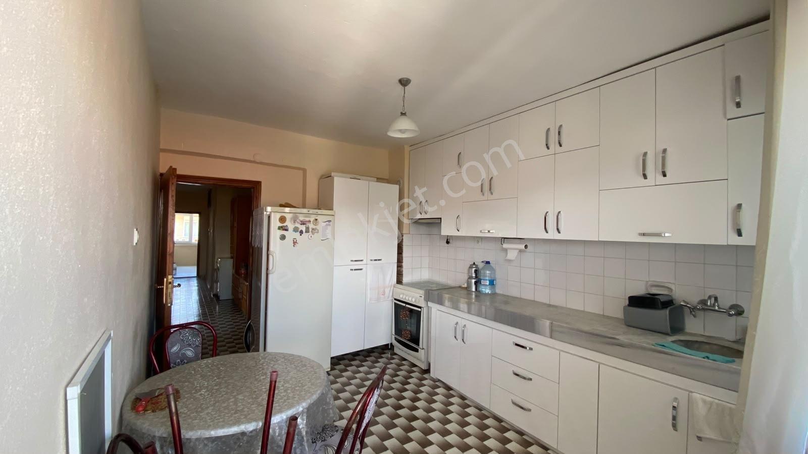 Vıp Gayrimenkul'den 3+1 Manzaralı Ve Bakımlı 145 M² Daire - Görsel 9