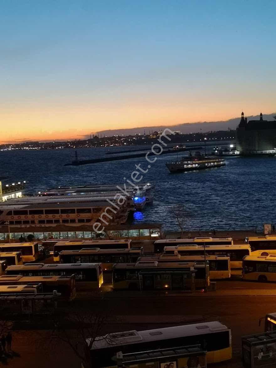 Kadıköy Rıhtımda Deniz Manzaralı Plaza Ofis Katları - Görsel 20