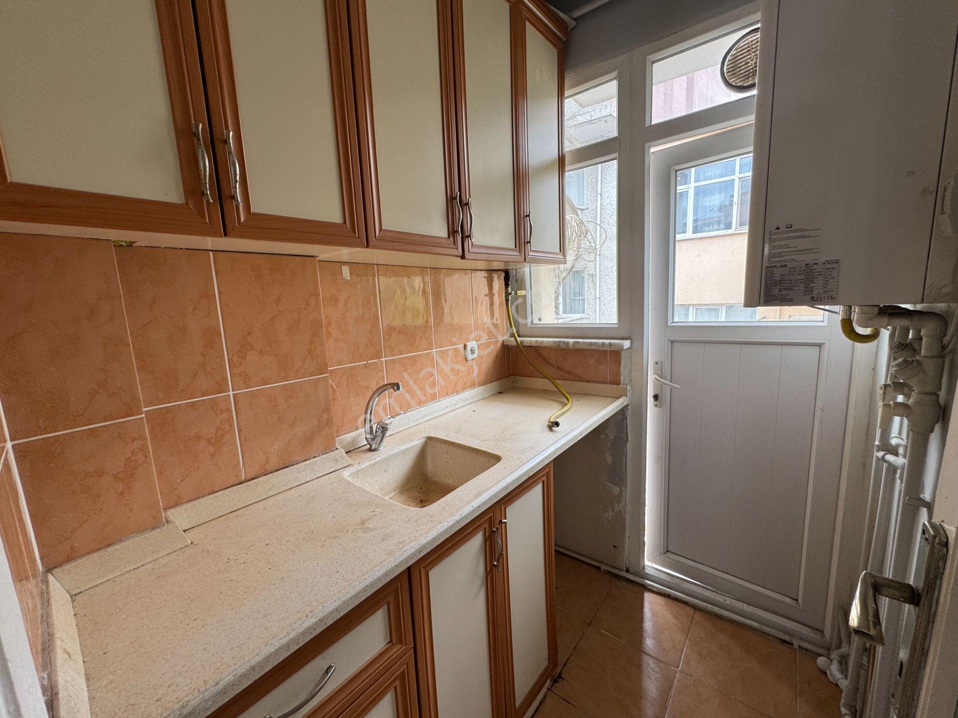 Turyap' Tan Fatih Koca Mustafa Paşa' Da Ara Kat Temiz 1+1 Kiralık Daire - Görsel 7