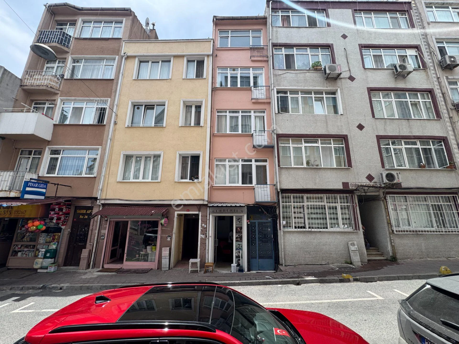 Turyap' Tan Fatih Koca Mustafa Paşa' Da Ara Kat Temiz 1+1 Kiralık Daire