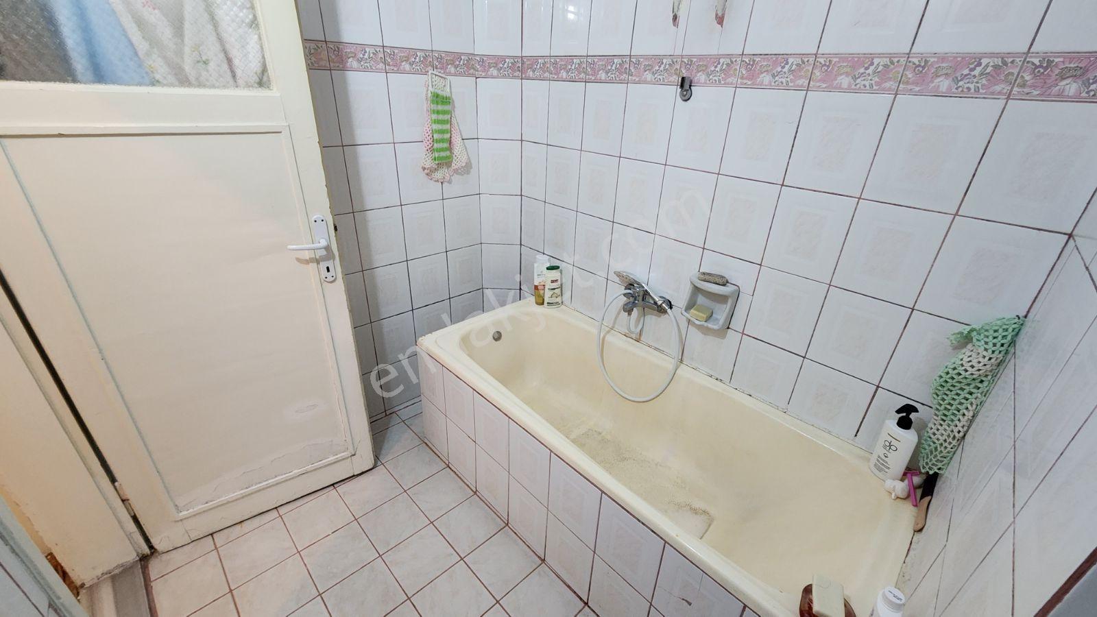 Farabi Caddesi Üzeri Cadde Cepheli Kiralık Daire Tramvay Dibinde - Görsel 8