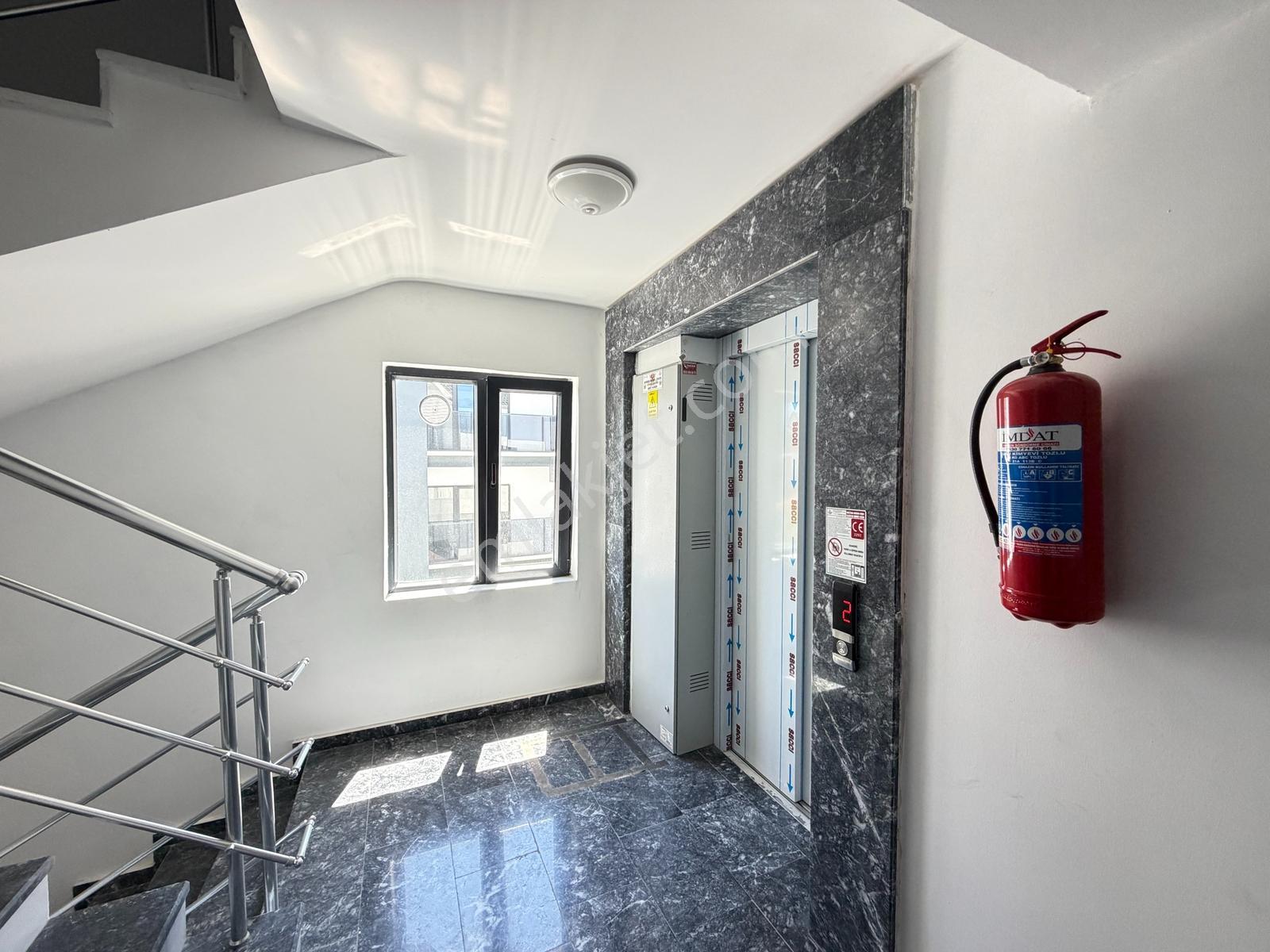 İncek'te Bulvara Sıfır Lüx Eşyalı Loft Kiralık 2+1 - Görsel 9