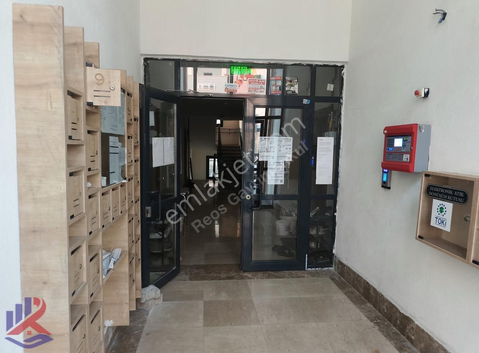 Reos Gayrimenkul'den Karşıyaka Toki'de 3+1 Kiralık Daire - Görsel 14