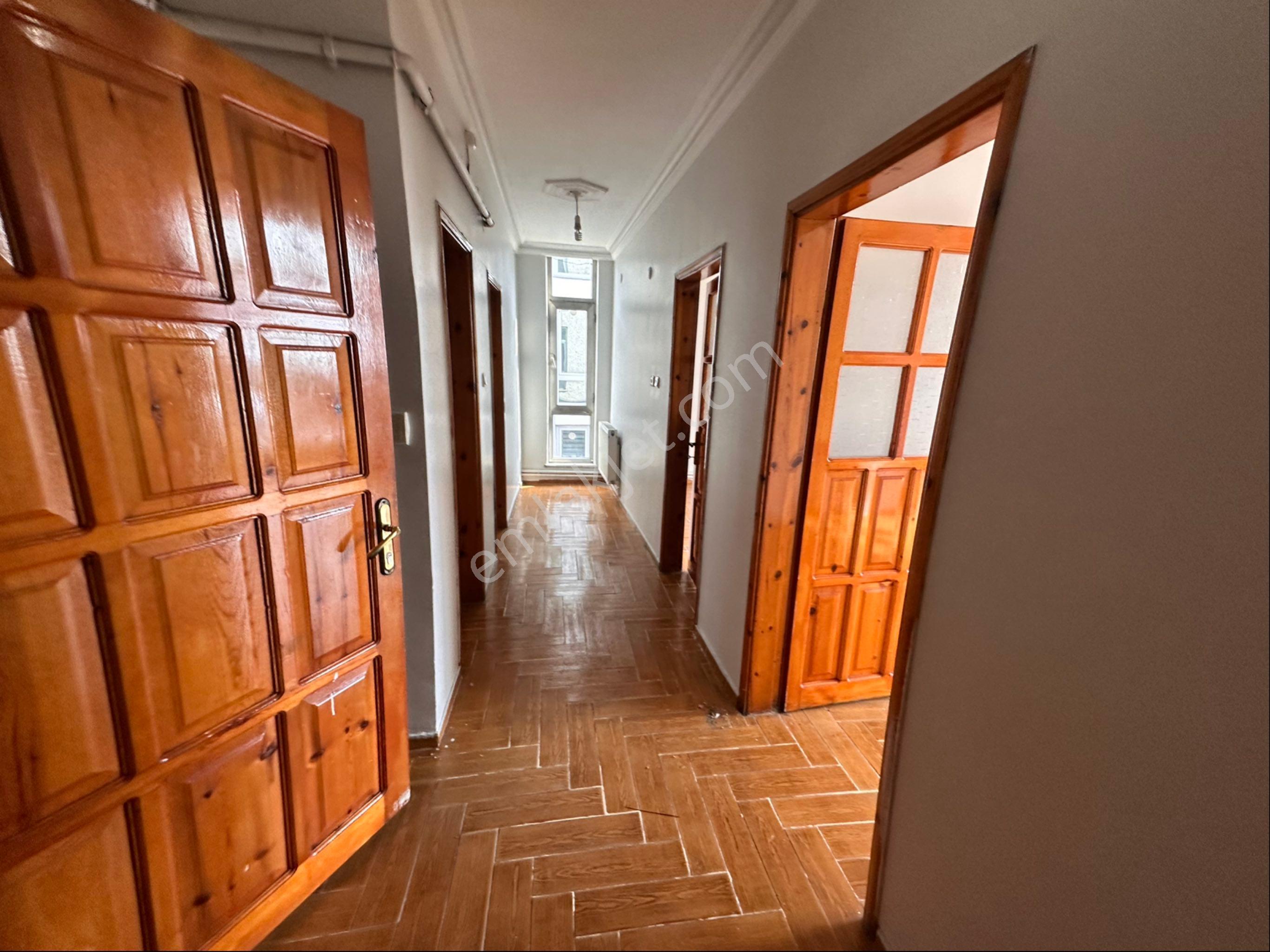 İks Emlaktan Kasımpaşa Caddesinde Kiralık Büro - Görsel 9