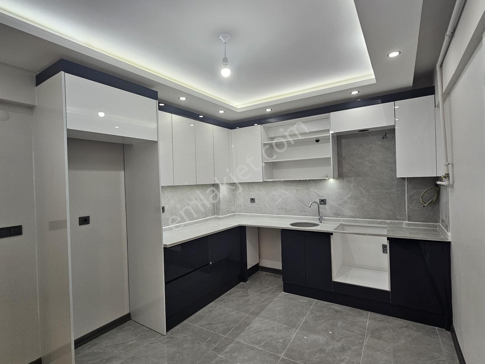 Buca M. Kemal Mah. Satılık 2+1 110 M2 Masrafsız Daire - Görsel 6