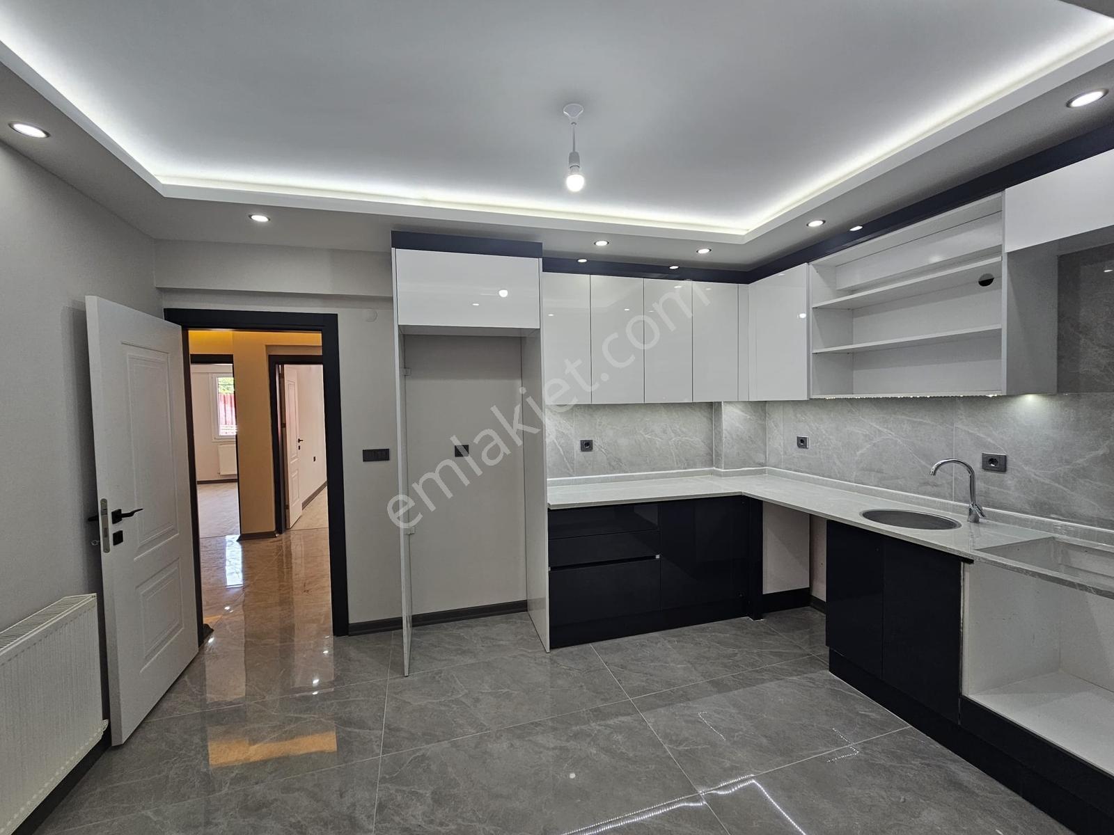 Buca M. Kemal Mah. Satılık 2+1 110 M2 Masrafsız Daire