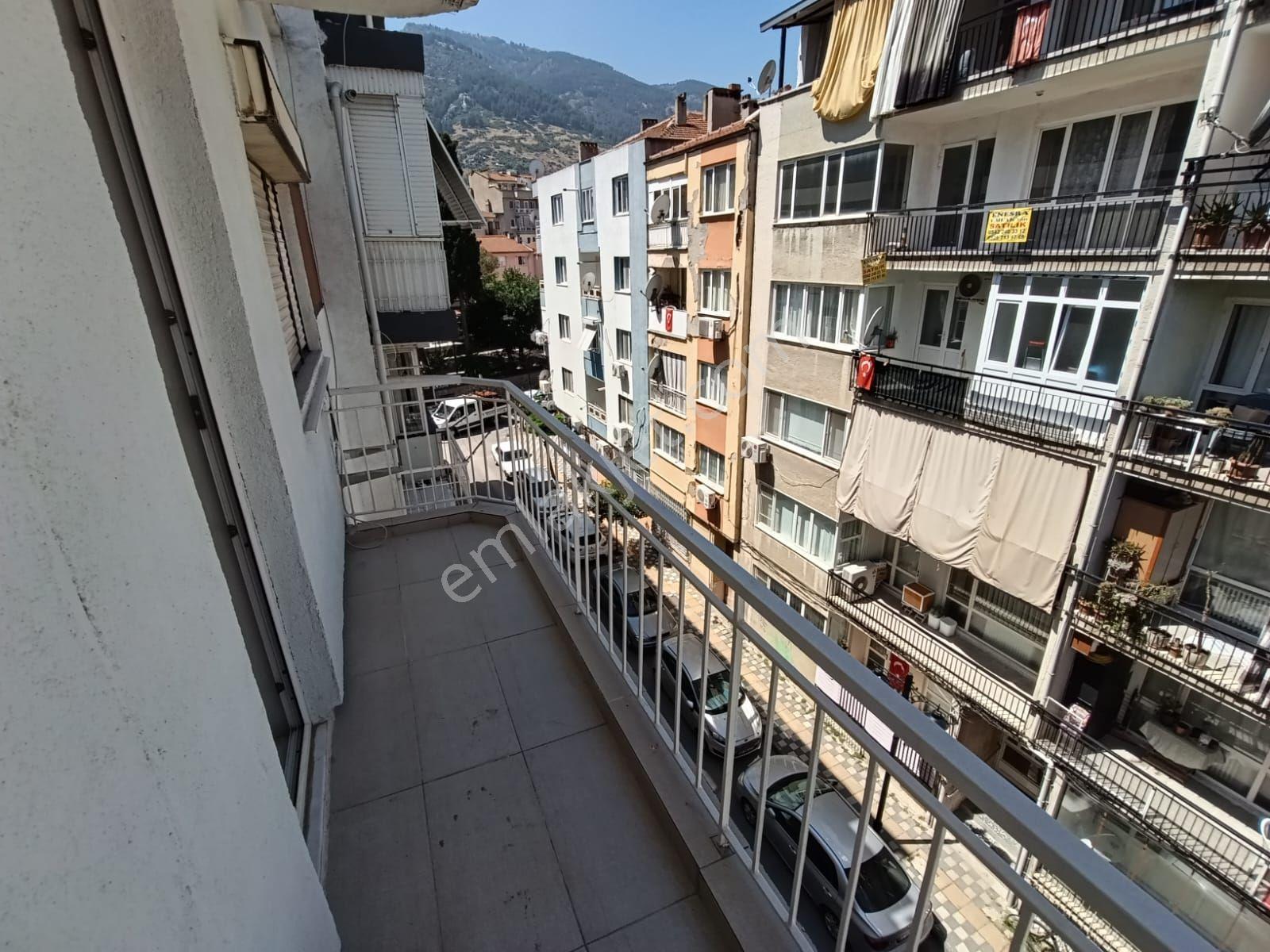 Carşı Merkezinde 3+1 Kiralık Daire - Görsel 18
