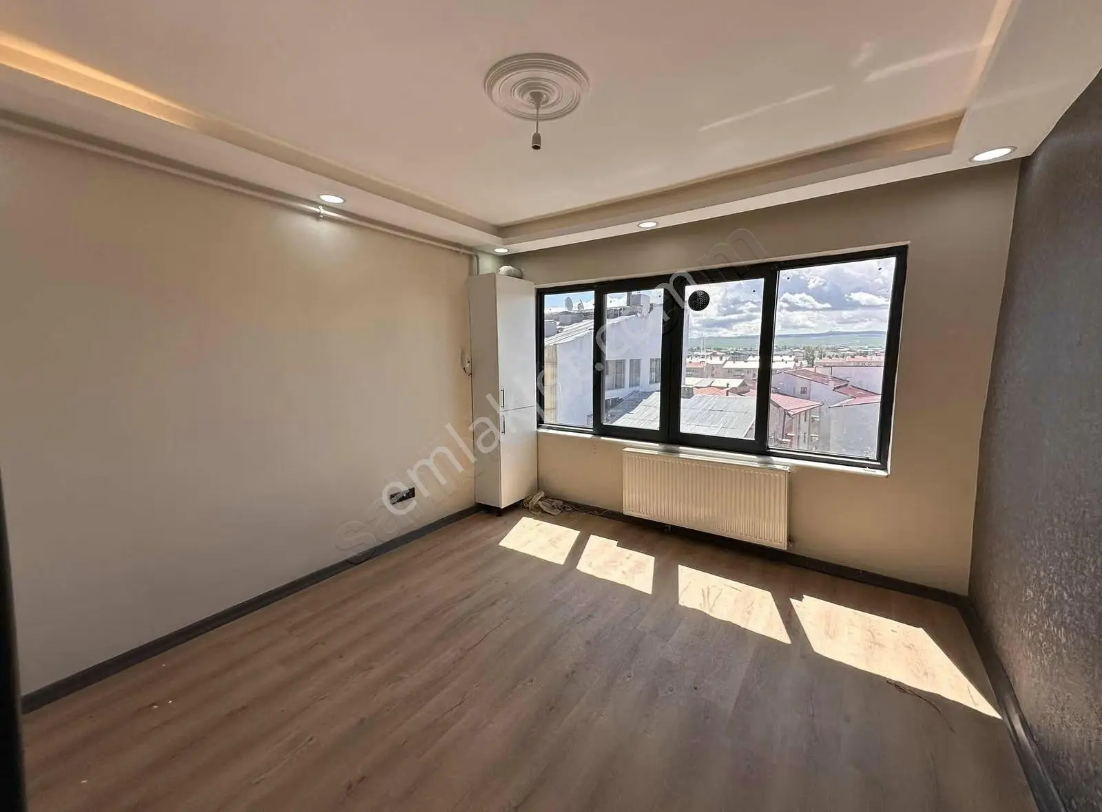 İks Emlaktan Kiralık Şehir Merkezinde Lüks Daire - Görsel 3