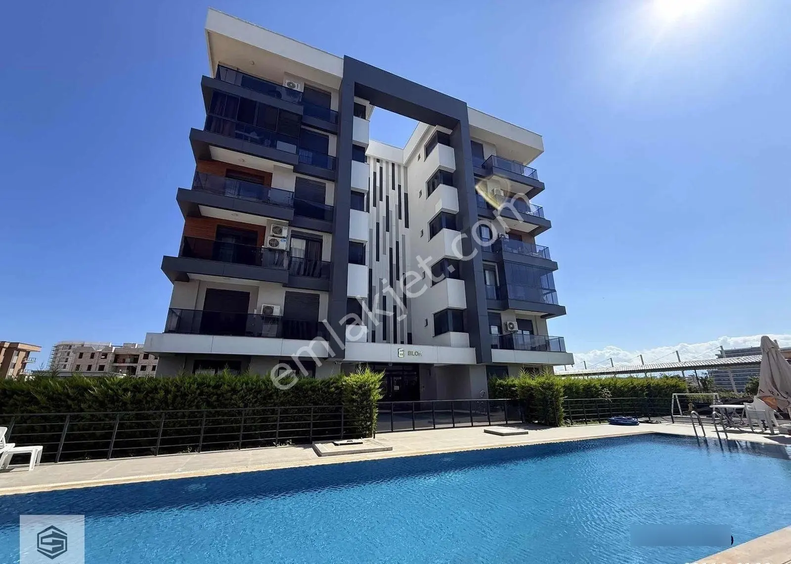 Aksu Altıntaş Valens Suit'te 1+1 Sıfır Arakat