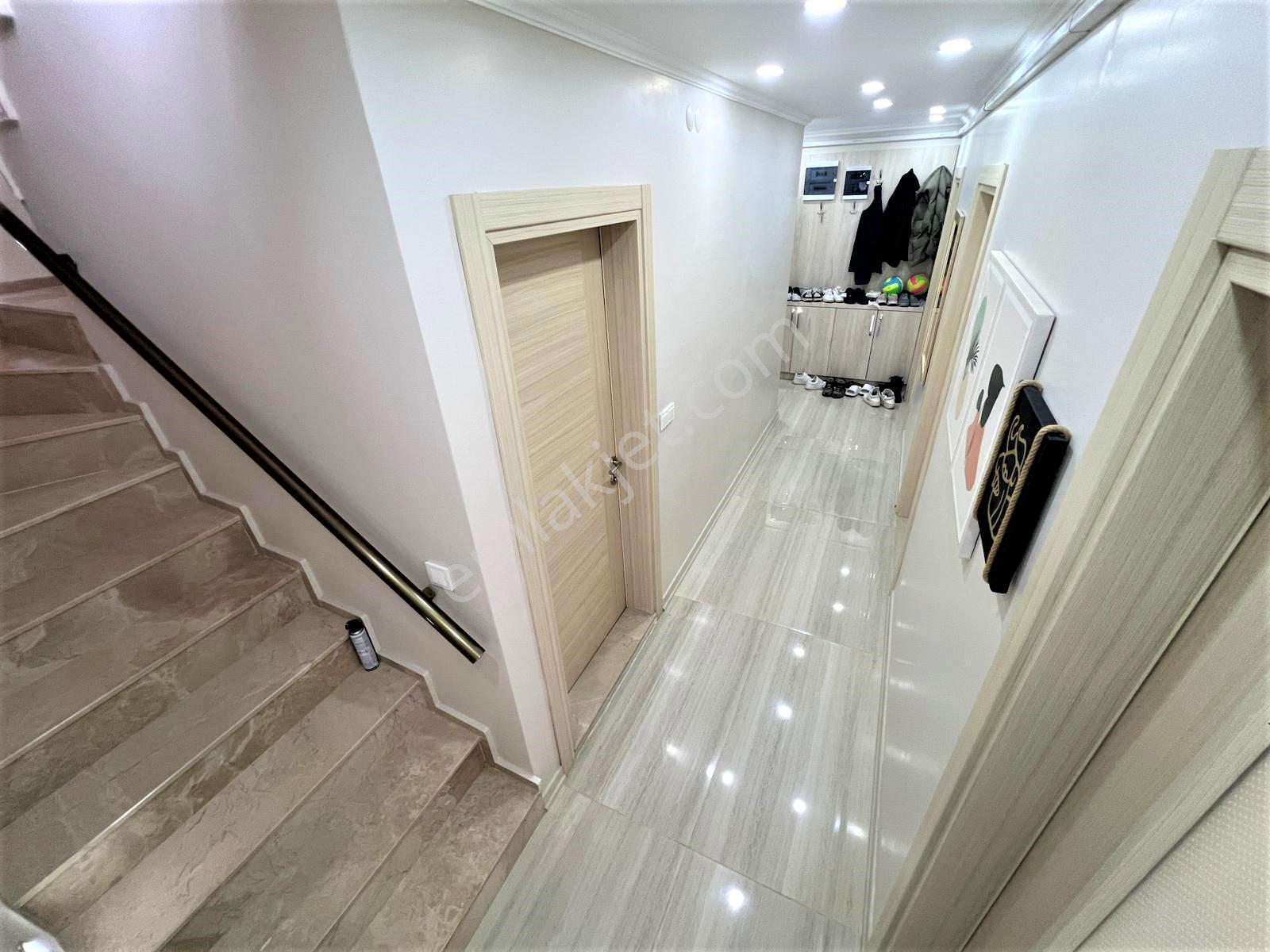 🏡 Referans'tan Altınkum'da Geniş Teraslı Doğalgazlı Modern Tasarımlı 4+1 Dubleks - Görsel 9