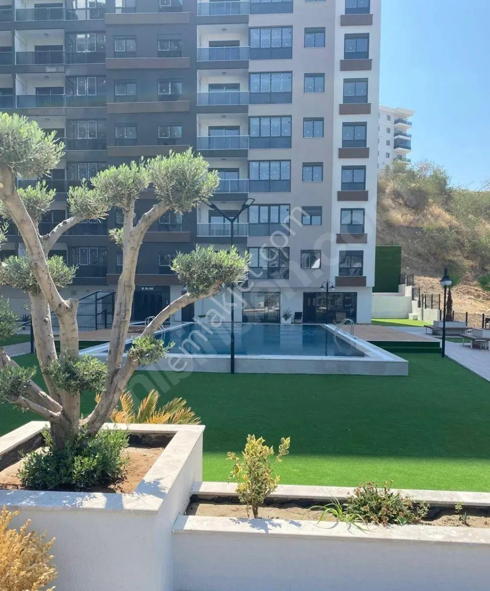 Egekent 2 Merkez'de 3+1 Satılık | Ara Kat | Havuz Cephe