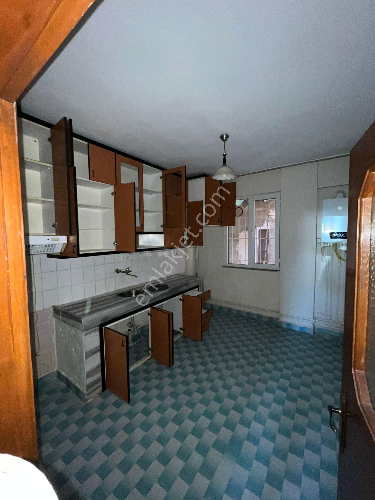 🏢 Panayır Mahallesinde Yatırımlık 3 Katlı Satılık Bina! - Görsel 32